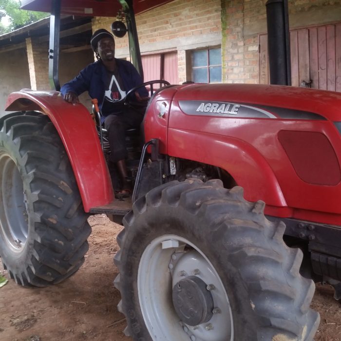 Ruia Tractor