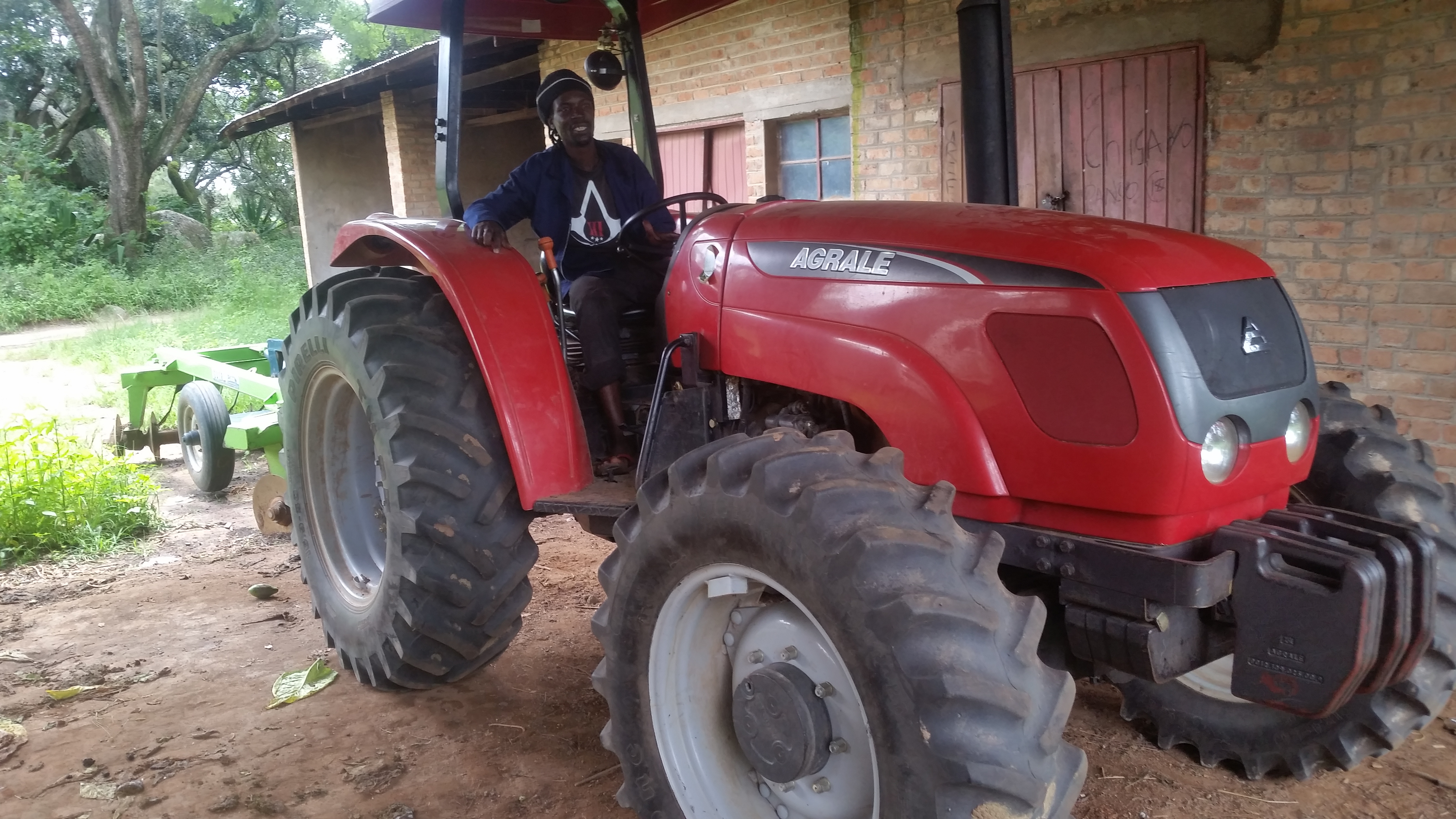 Ruia Tractor